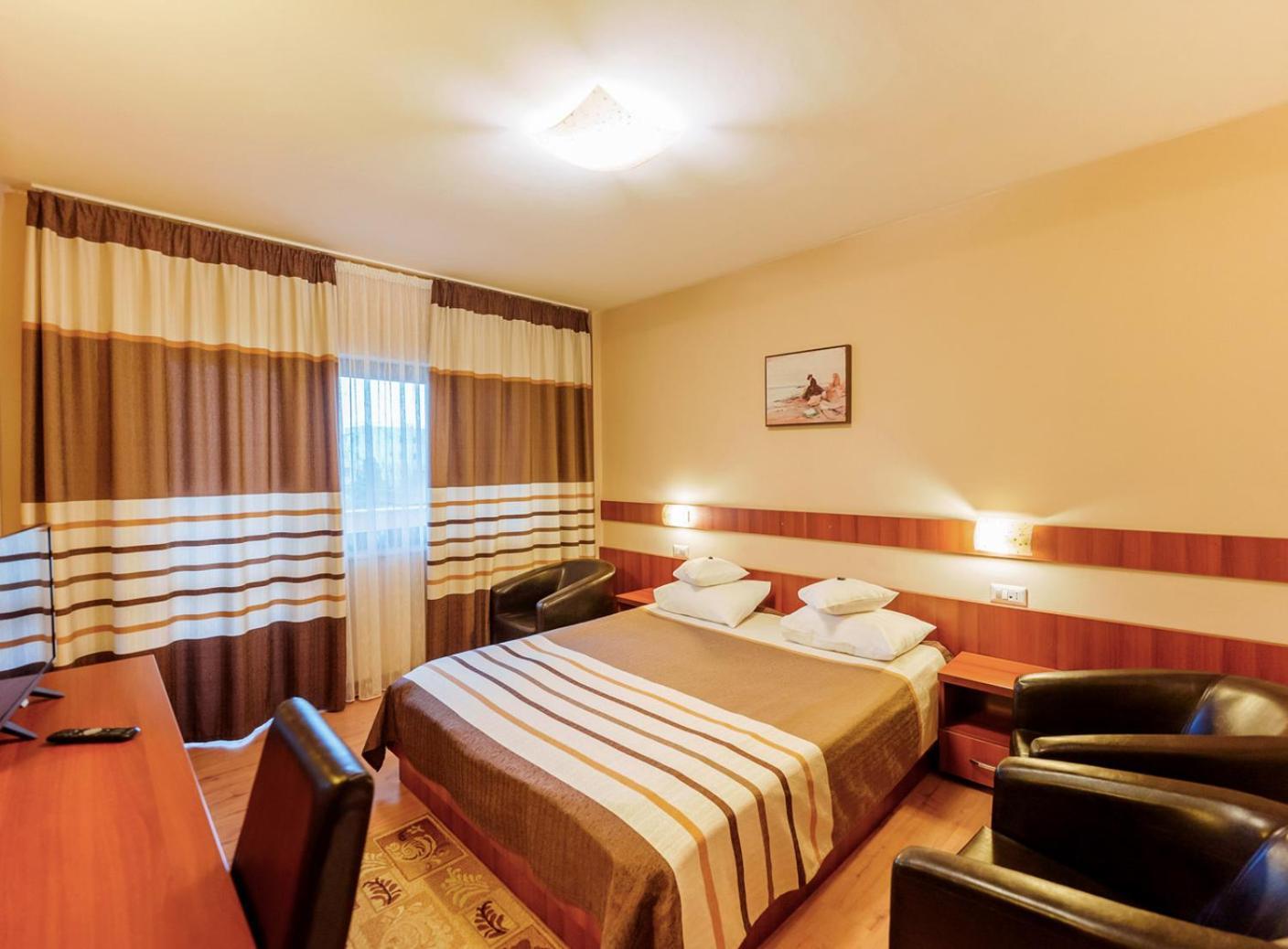 Crisana Hotel 3*