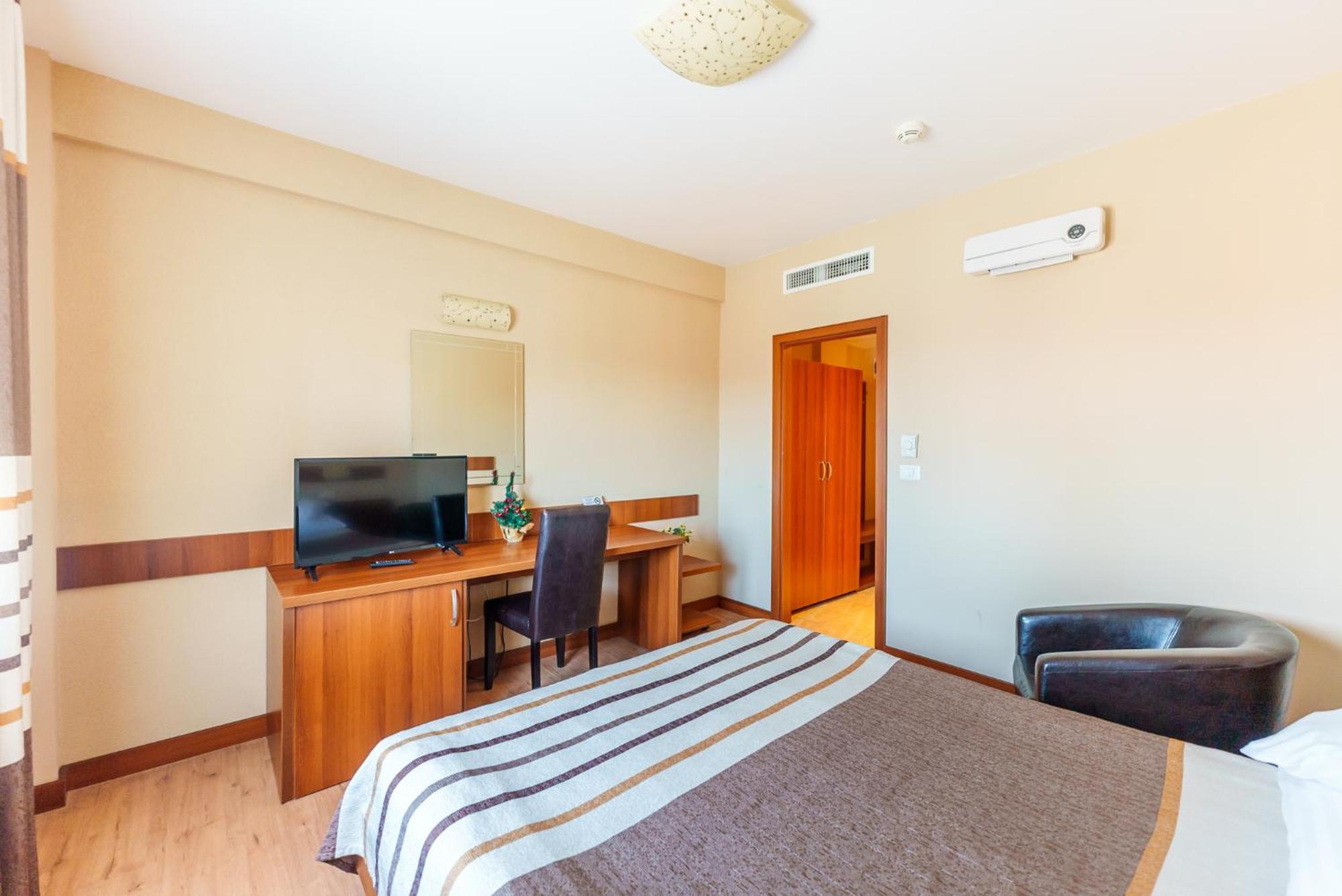 Crisana Hotel 3*