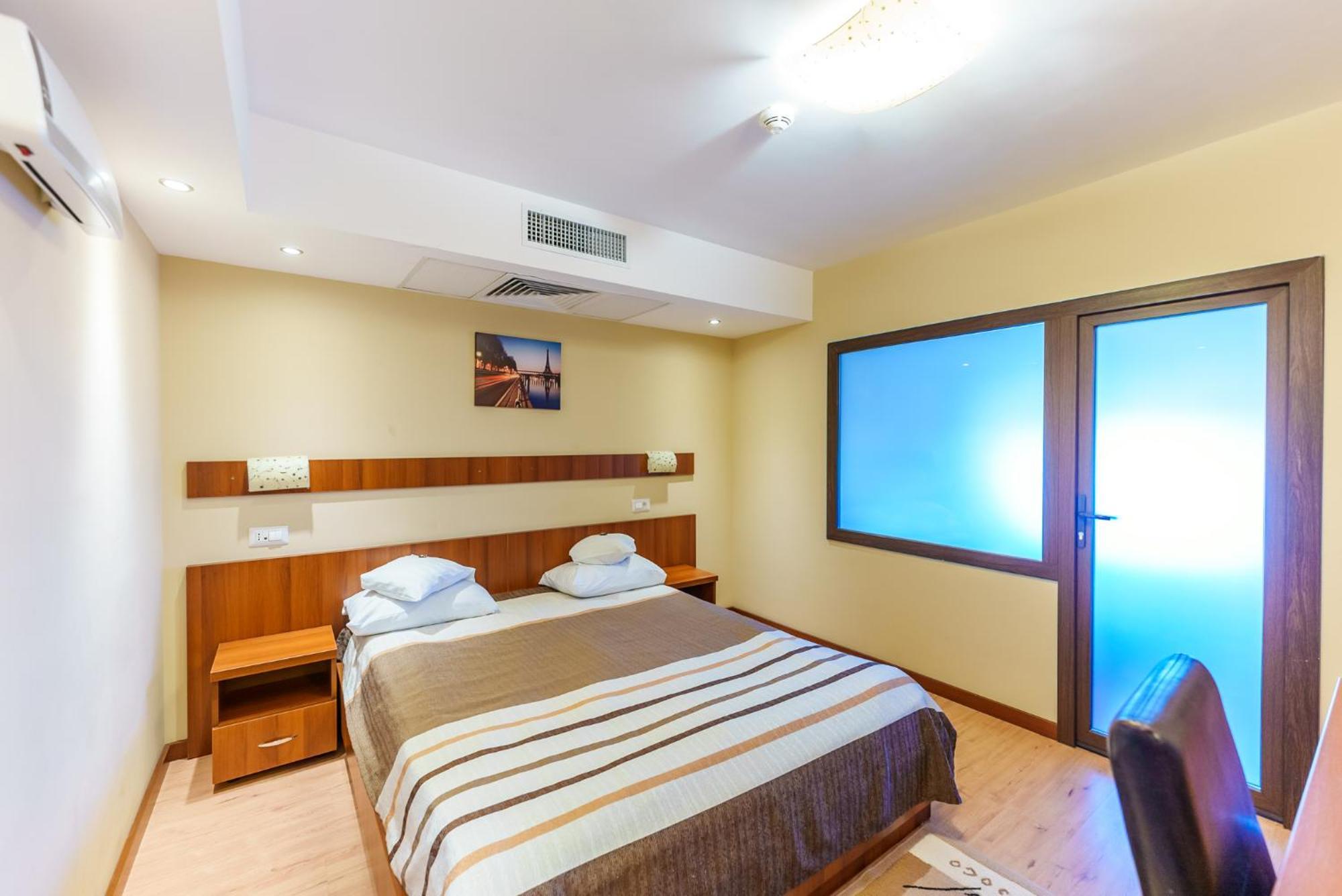 Crisana Hotel 3*